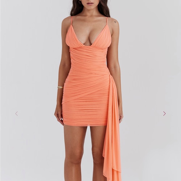 House of CB INDIA
Sorbet Gathered Mini Dress L+ - Picture 1 of 8